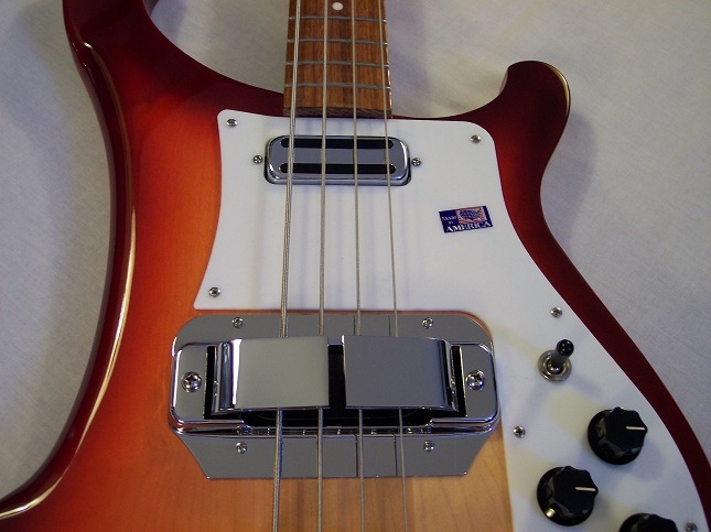 4001C64 Bass Picture 13